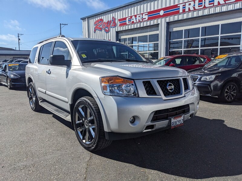 2013 Nissan Armada SV  4WD
