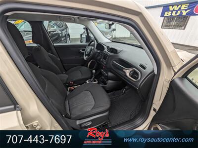 2015 Jeep Renegade  4WD - Photo 9 - Eureka, CA 95501