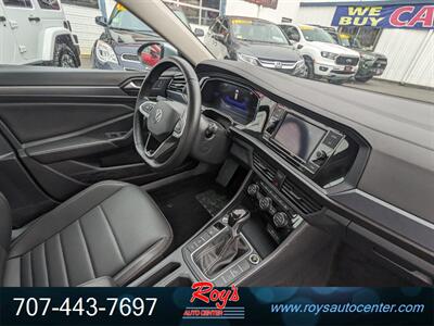 2024 Volkswagen Jetta SE   - Photo 11 - Eureka, CA 95501