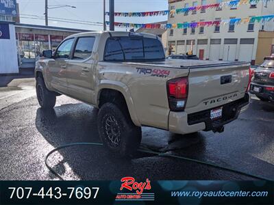 2018 Toyota Tacoma TRD Sport  4WD - Photo 5 - Eureka, CA 95501