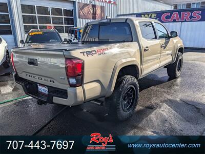 2018 Toyota Tacoma TRD Sport  4WD - Photo 7 - Eureka, CA 95501