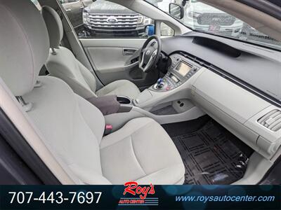 2012 Toyota Prius Three - Photo 9 - Eureka, CA 95501