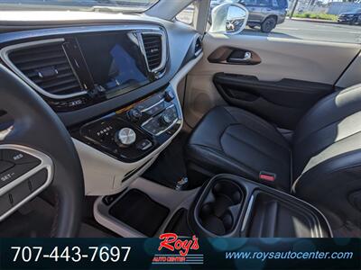 2017 Chrysler Pacifica Touring-L   - Photo 20 - Eureka, CA 95501