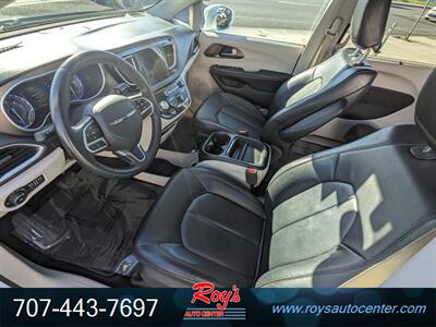 2017 Chrysler Pacifica Touring-L   - Photo 19 - Eureka, CA 95501