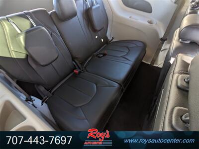 2017 Chrysler Pacifica Touring-L   - Photo 12 - Eureka, CA 95501