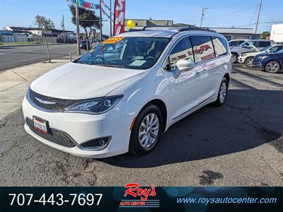 2017 Chrysler Pacifica Touring-L   - Photo 3 - Eureka, CA 95501