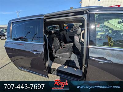 2020 Chrysler Pacifica Touring L   - Photo 14 - Eureka, CA 95501