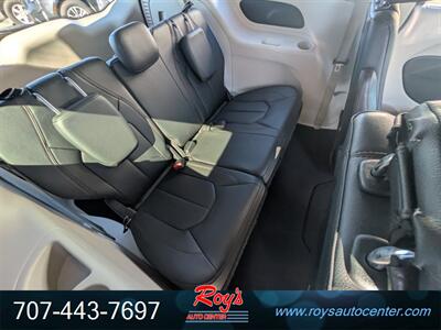 2020 Chrysler Pacifica Touring L   - Photo 18 - Eureka, CA 95501