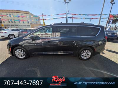 2020 Chrysler Pacifica Touring L   - Photo 4 - Eureka, CA 95501