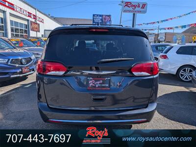2020 Chrysler Pacifica Touring L   - Photo 7 - Eureka, CA 95501