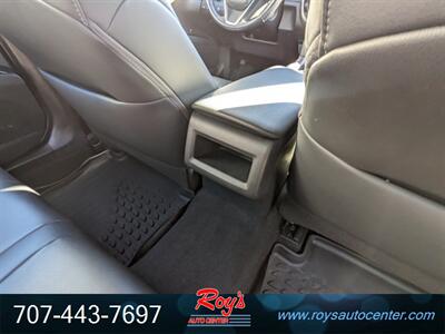 2019 Toyota Camry SE   - Photo 14 - Eureka, CA 95501
