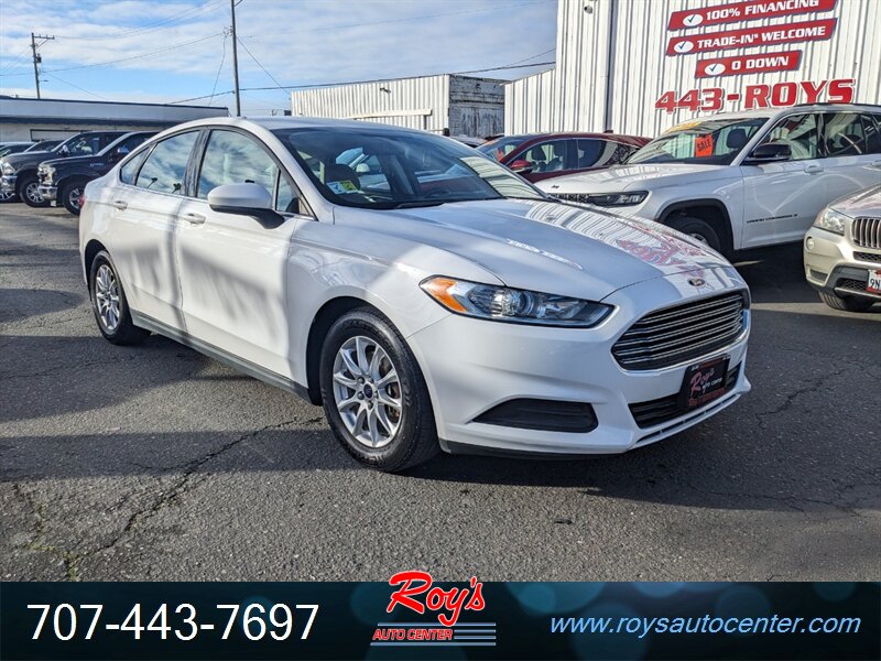 2015 Ford Fusion S's photo