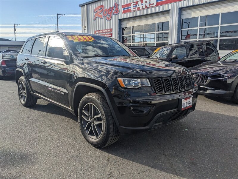 2021 Jeep Grand Cherokee Laredo E  4WD