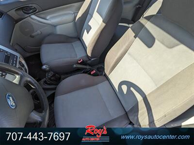 2007 Ford Focus ZX3 S   - Photo 8 - Eureka, CA 95501