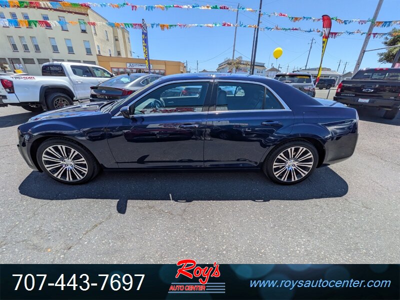 2014 Chrysler 300 Series S - Photo 4 - Eureka, CA 95501