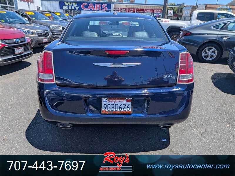 2014 Chrysler 300 Series S - Photo 7 - Eureka, CA 95501