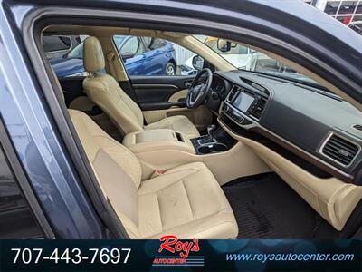 2015 Toyota Highlander Limited   - Photo 9 - Eureka, CA 95501