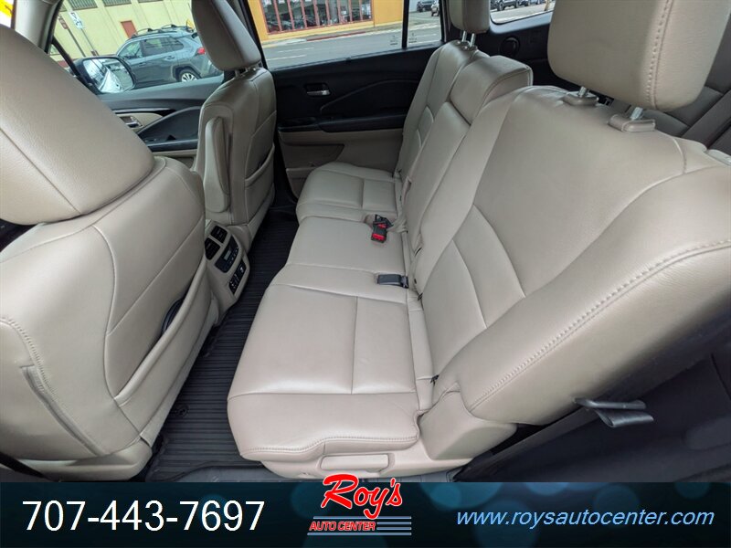 2016 Honda Pilot Touring AWD - Photo 22 - Eureka, CA 95501