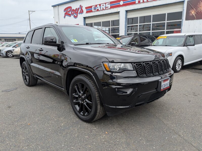 2019 Jeep Grand Cherokee Altitude  