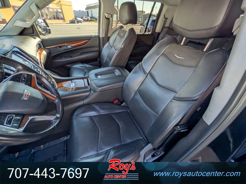 2019 Cadillac Escalade ESV Premium Luxury 4WD - Photo 26 - Eureka, CA 95501