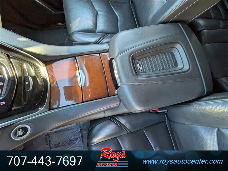 2019 Cadillac Escalade ESV Premium Luxury 4WD - Photo 31 - Eureka, CA 95501