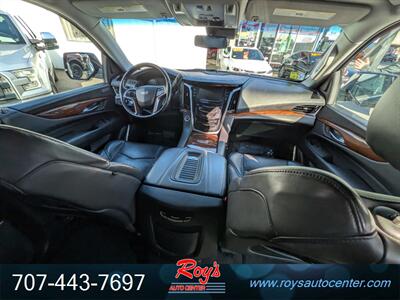 2019 Cadillac Escalade ESV Premium Luxury 4WD - Photo 18 - Eureka, CA 95501