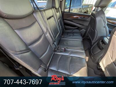 2019 Cadillac Escalade ESV Premium Luxury 4WD - Photo 16 - Eureka, CA 95501