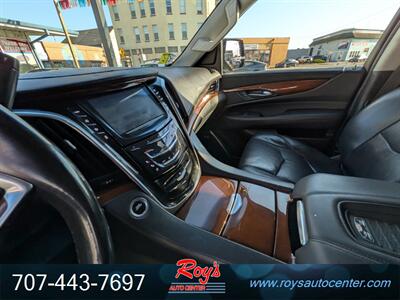 2019 Cadillac Escalade ESV Premium Luxury 4WD - Photo 29 - Eureka, CA 95501