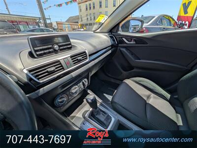 2014 Mazda Mazda3 i Touring   - Photo 20 - Eureka, CA 95501