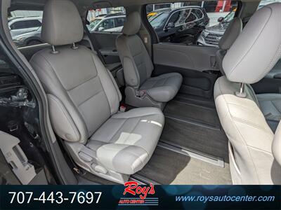 2017 Toyota Sienna XLE 7-Passenger  AWD - Photo 15 - Eureka, CA 95501