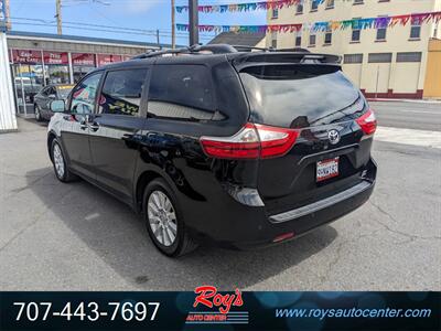 2017 Toyota Sienna XLE 7-Passenger  AWD - Photo 6 - Eureka, CA 95501
