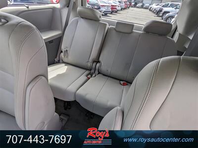 2017 Toyota Sienna XLE 7-Passenger  AWD - Photo 20 - Eureka, CA 95501