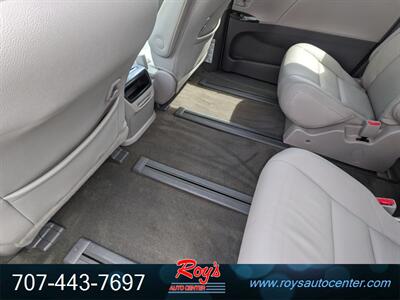 2017 Toyota Sienna XLE 7-Passenger  AWD - Photo 23 - Eureka, CA 95501