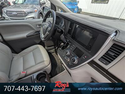 2017 Toyota Sienna XLE 7-Passenger  AWD - Photo 12 - Eureka, CA 95501