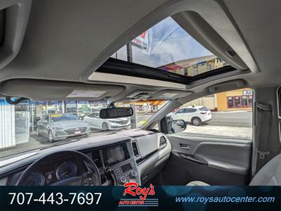 2017 Toyota Sienna XLE 7-Passenger  AWD - Photo 21 - Eureka, CA 95501