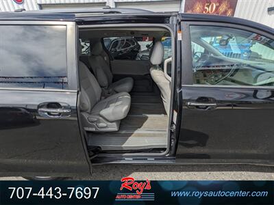 2017 Toyota Sienna XLE 7-Passenger  AWD - Photo 14 - Eureka, CA 95501