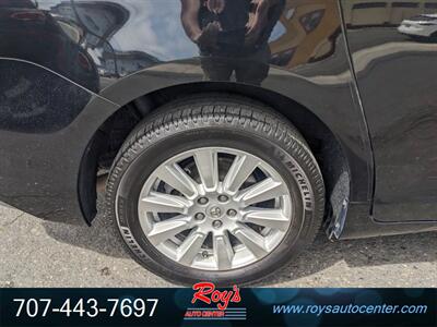 2017 Toyota Sienna XLE 7-Passenger  AWD - Photo 9 - Eureka, CA 95501