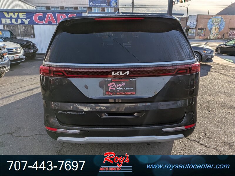 2022 Kia Carnival LX - Photo 7 - Eureka, CA 95501