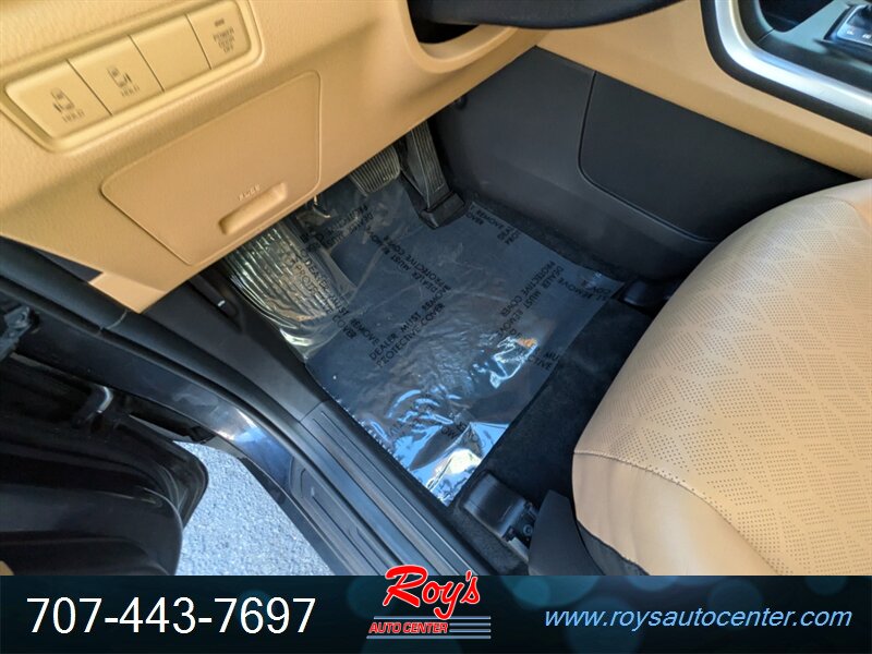 2022 Kia Carnival LX - Photo 24 - Eureka, CA 95501