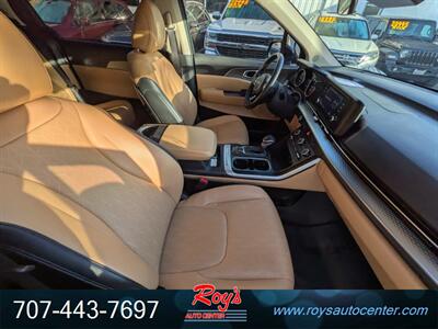 2022 Kia Carnival LX - Photo 11 - Eureka, CA 95501