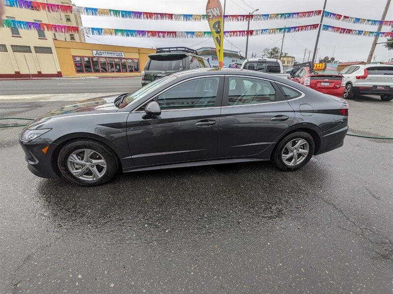 2023 Hyundai SONATA SE  
