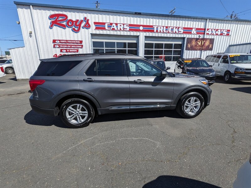 2023 Ford Explorer XLT  AWD