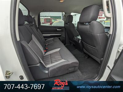 2017 Toyota Tundra SR5  4WD - Photo 13 - Eureka, CA 95501