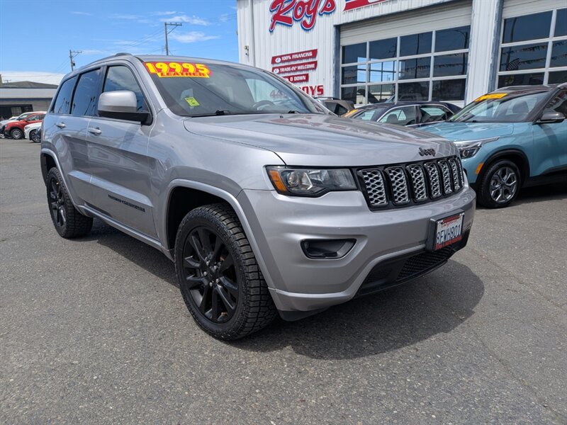 2018 Jeep Grand Cherokee Altitude  4WD