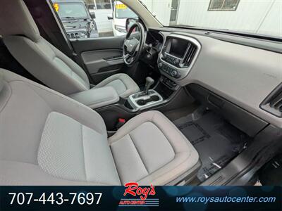 2017 Chevrolet Colorado LT 4WD - Photo 11 - Eureka, CA 95501