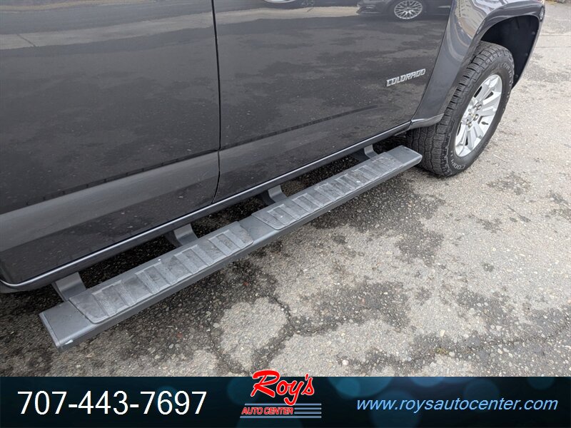 2017 Chevrolet Colorado LT 4WD - Photo 9 - Eureka, CA 95501