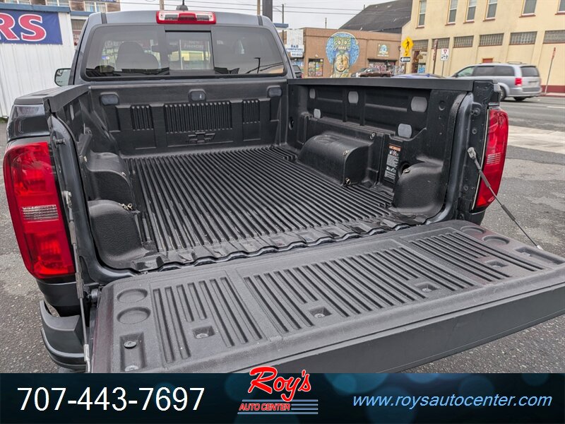 2017 Chevrolet Colorado LT 4WD - Photo 18 - Eureka, CA 95501
