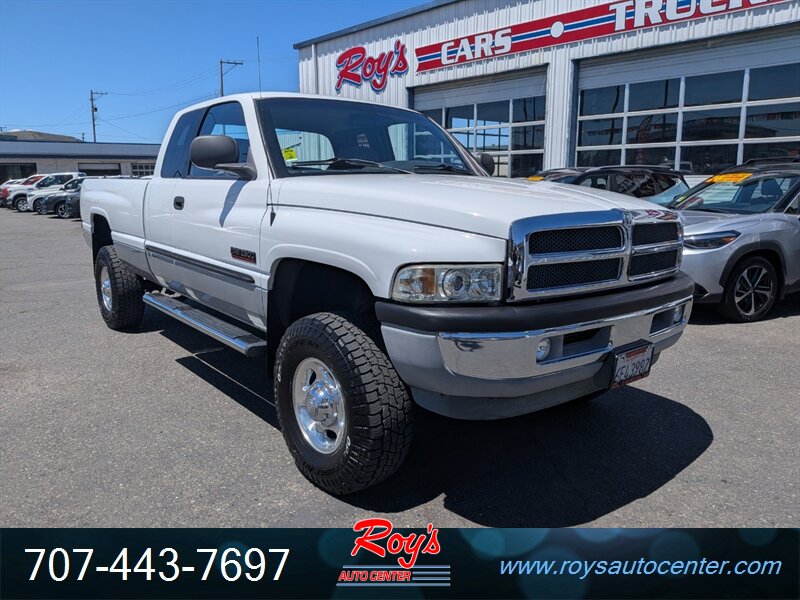 2000 Dodge Ram 2500 SLT  4WD - Photo 1 - Eureka, CA 95501