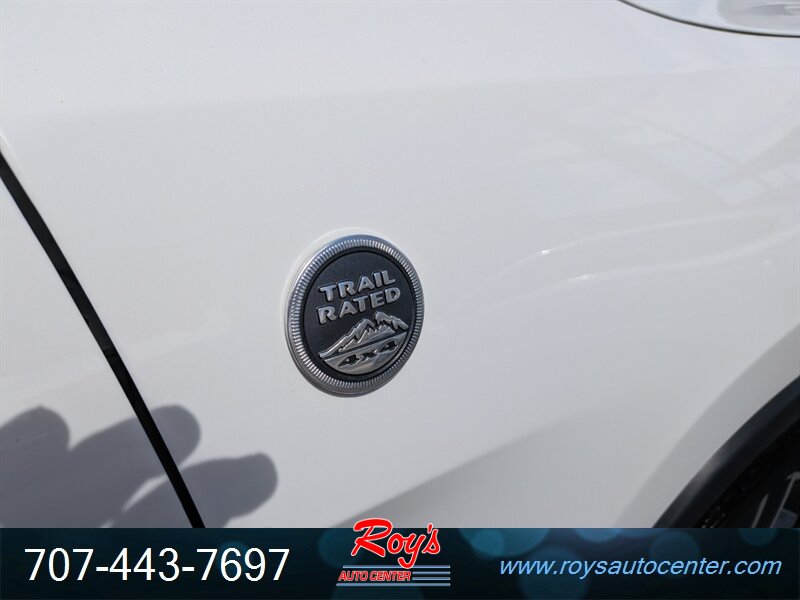2017 Jeep Grand Cherokee Limited 4WD - Photo 10 - Eureka, CA 95501