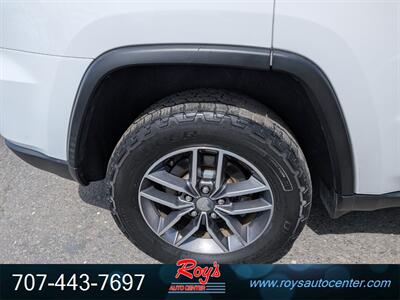 2017 Jeep Grand Cherokee Limited 4WD - Photo 9 - Eureka, CA 95501